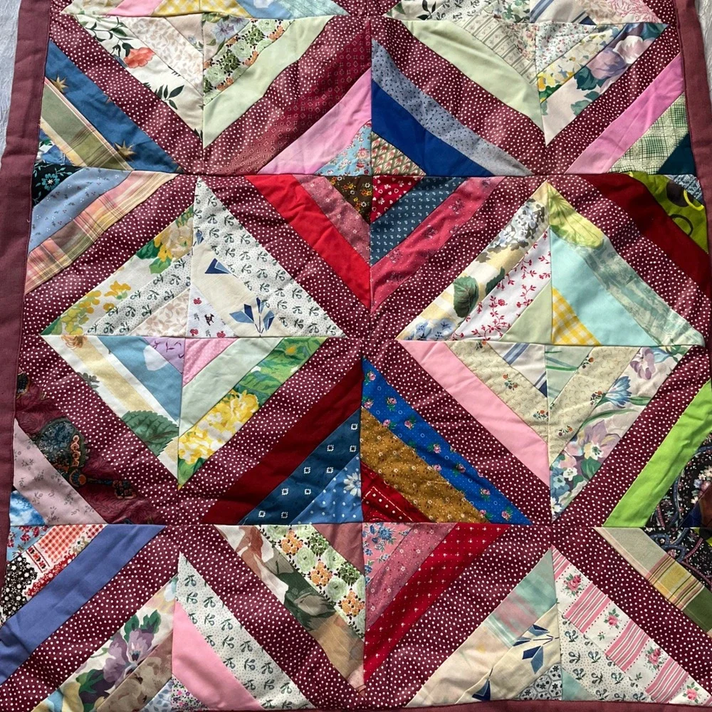 VTG 1950s MCM Handmade Patchwork String Quilt Diamond 34x50 Cottagecore FeedSack
